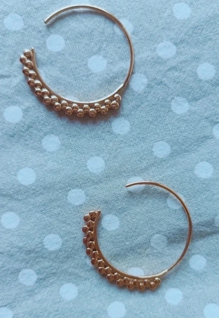 Boucles d'oreilles créoles plaqué or cercles ciselés la petite parisienne